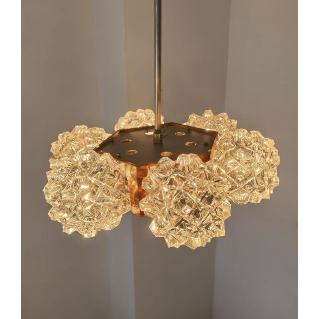 1970s Mid-Century Modern Blackberry Crystal Glass Chandelier, 1970s For Sale - Image 5 of 18