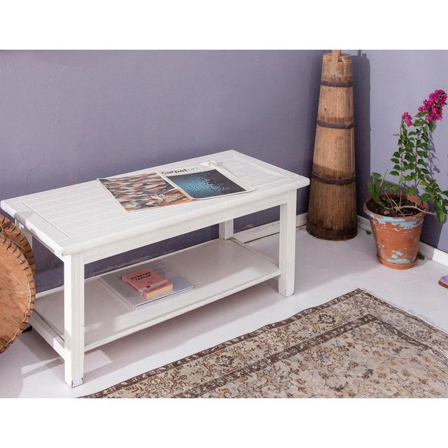 Neutral Floral Vintage Oushak Rug For Sale In Los Angeles - Image 6 of 6