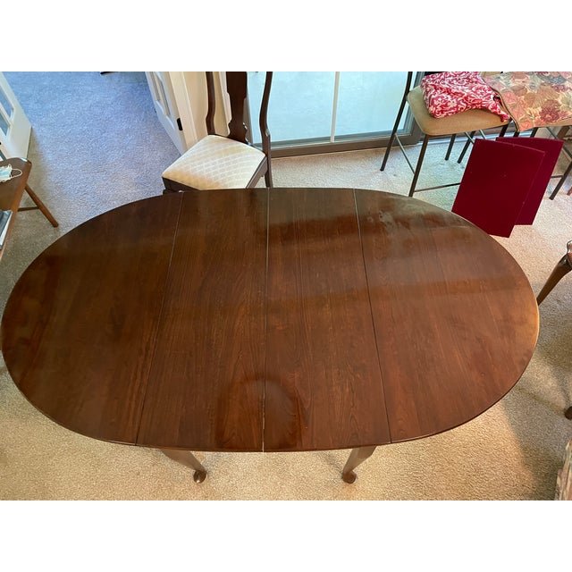 1990s Vintage Pennsylvania House Queen Anne Style Solid Cherry Dining