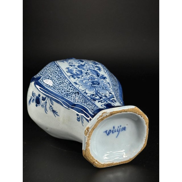 Antique Delft Vase by Van Duijn, 1700s For Sale - Image 9 of 10
