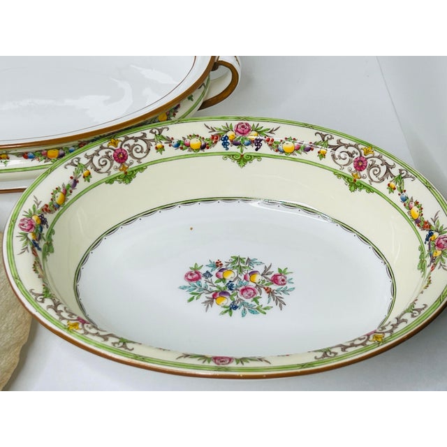 Ceramic C.1927 Marshall Field and Co. Stratford Minton Dinnerware Set of 82 Pieces For Sale - Image 7 of 11