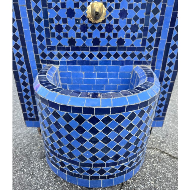 2020s 2 Shades of Blues Arched Moroccan Mosaic Tile Fountain For Sale - Image 5 of 6
