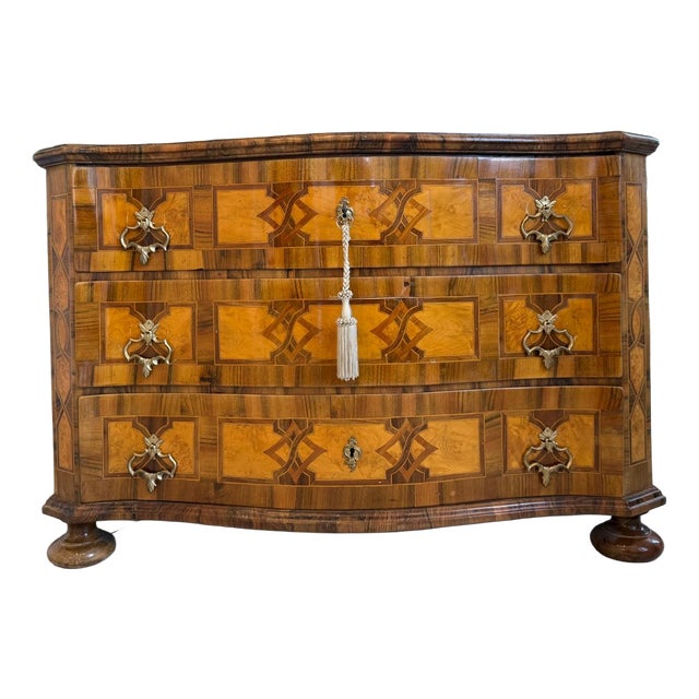 Baroque Chest of Drawers in Walnut Veneer For Sale