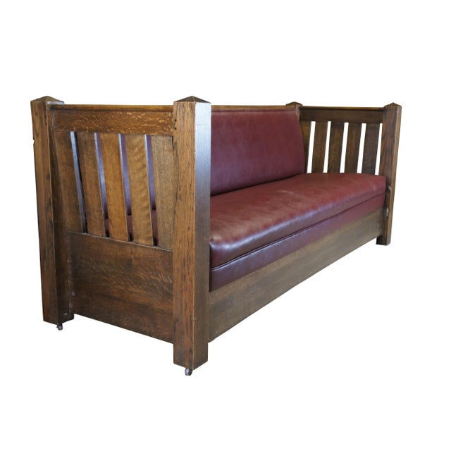 Antique Kroehler unifold Davenport sofa / couch / bed. Made of quartersawn oak featuring traditional Mission styling with...