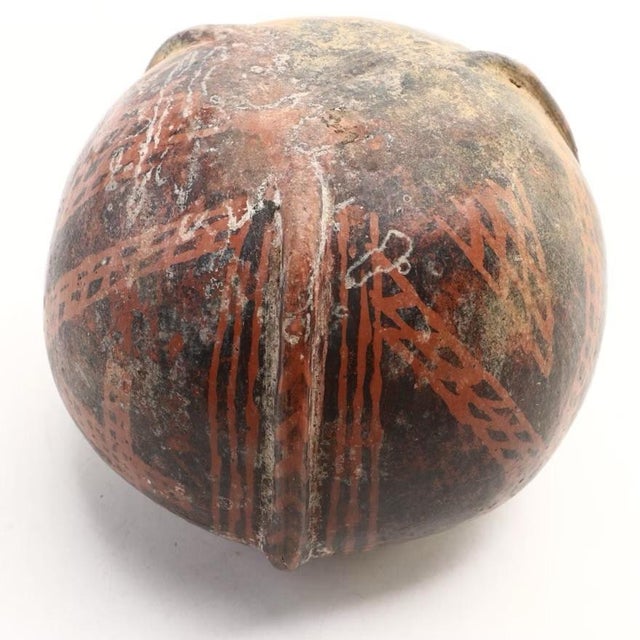 Early 20th Century Early 20th Century South American Earthenware Pottery Vessel For Sale - Image 5 of 5