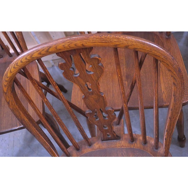 Wood Mid-Century Modern Oak Lyre-Back Windsor Chairs, Set of 6 For Sale - Image 7 of 17