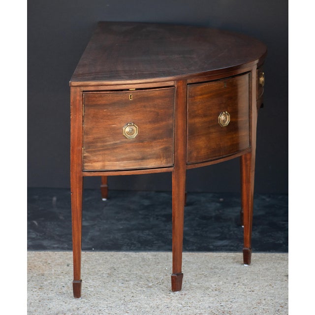 English Demilune Sideboard of Inlaid Mahogany From the Regency Period For Sale - Image 4 of 11