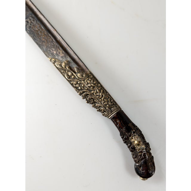 18th or 19th Century Mughal Piha Kaetta Dagger From Island of Sri Lanka For Sale - Image 11 of 14