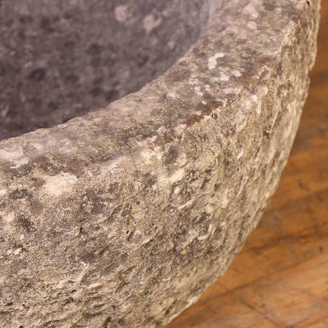 Early 20th Century Pair of French Carved Stone Planters, C. 1910 For Sale - Image 5 of 6