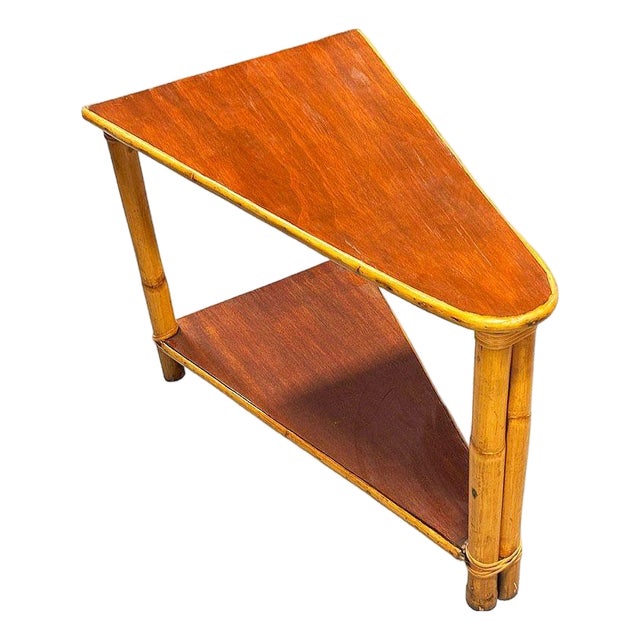 1950s Restored Mid-Century Rattan & Mahogany 2-Strand Wedge Side Table W/ Bottom Shelf For Sale
