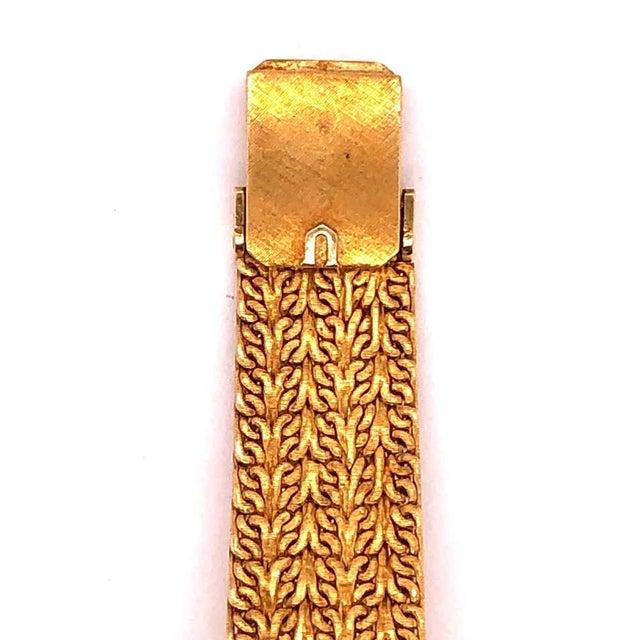 1940s 1940s Tiffany & Co. Universal Genève Ladies 18 Karat Yellow Gold Watch and Band For Sale - Image 5 of 8