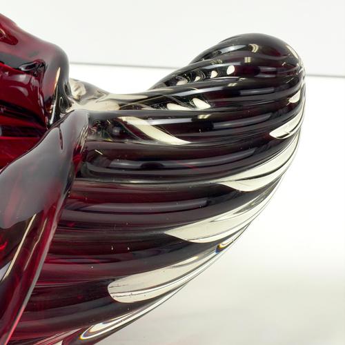 Large Red Sommerso Murano Glass Shell Bowl attributed to Alfredo Barbini, 1960s For Sale - Image 10 of 12