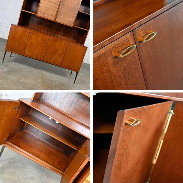 Brown Mid-Century Modern 2-Piece China Hutch Cabinet Buffet by Heywood Wakefield for Contessa Collection For Sale - Image 8 of 13