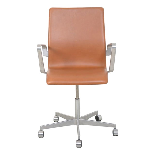 Oxford Office Chair in Walnut and Anilin Leather by Arne Jacobsen, 2000s For Sale