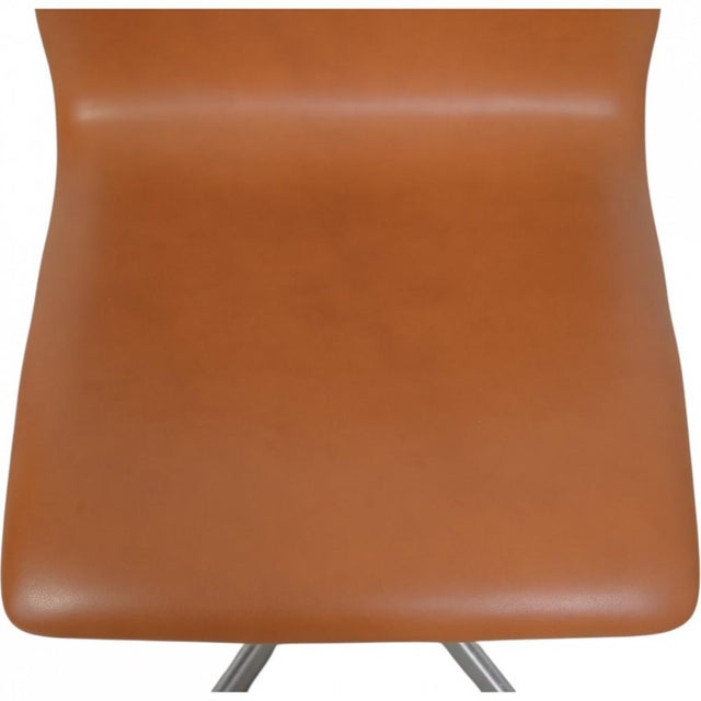 1980s Vintage Oxford Chair in Cognac Leather by Arne Jacobsen, 1980s For Sale - Image 5 of 13