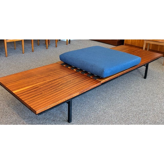 Mid Century Modern Modular Teak Platform Bench Seating, Uk Import c.1960 For Sale - Image 4 of 10