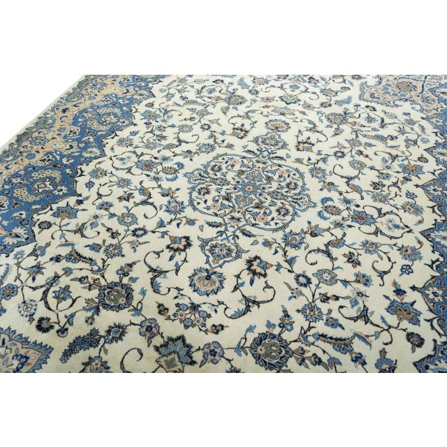 1990s Hand-Knotted Kashan Rug in Cork Wool with Light Floral Design, 1990s For Sale - Image 5 of 13