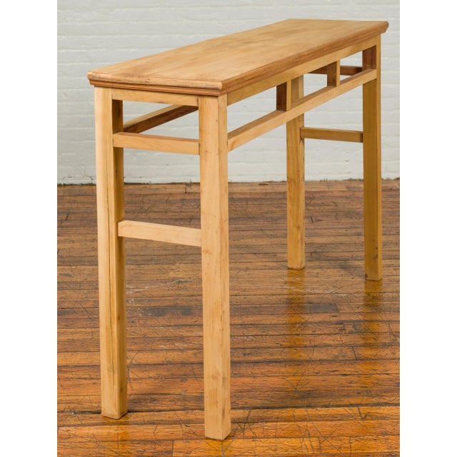Early 20th Century Chinese Qing Dynasty Wooden Console Table with Pillar-Shaped Strut Motifs For Sale - Image 5 of 12