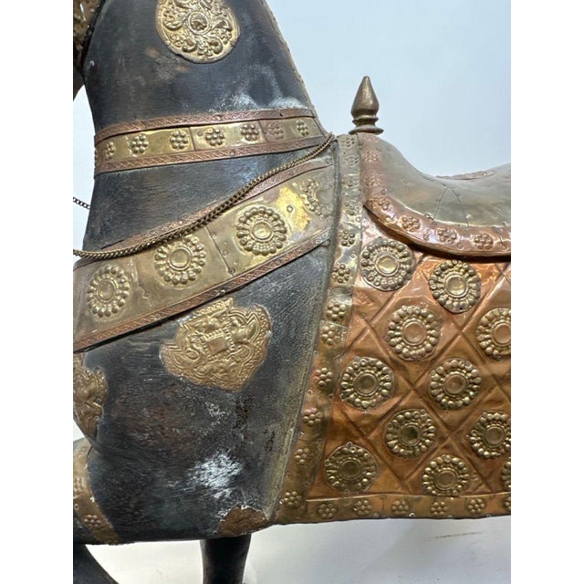 Brown Pair of Antique Hand Carved Marwari War Horse Sculptures Pair Indian Wood Brass Copper For Sale - Image 8 of 14