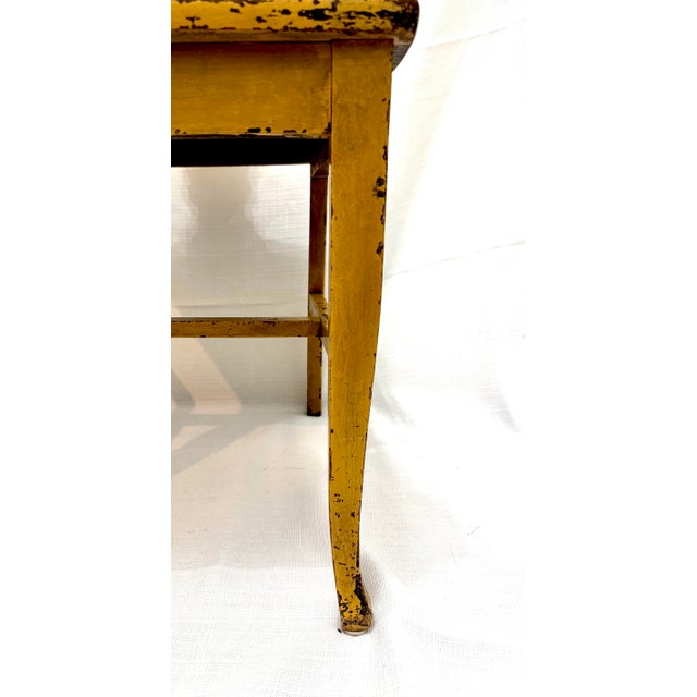 Early 20th Century Antique Grand Rapids Farmhouse Side Chair by Heyman Co. - Distressed Goldenrod Yellow For Sale - Image 5 of 9