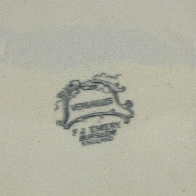 1890s F. J. Emery Versailles Blue & White English Ironstone Serving Dish For Sale In Richmond - Image 6 of 8