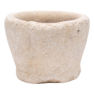 Vintage Chinese Chiseled Marble Kitchen Mortar, Early 20th Century For Sale