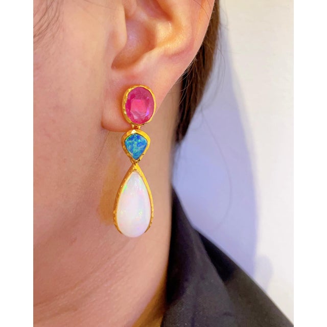 Bochic "Capri" Vintage Natural Gem Necklace & Earrings, White / Blue Opal & Ruby For Sale In New York - Image 6 of 18