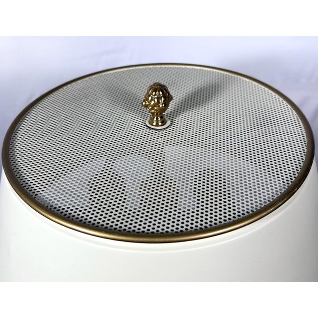 Gold Vintage Frederick Cooper Style Hollywood Regency Brass Pineapple Table Lamp With Diffuser Shade For Sale - Image 8 of 10