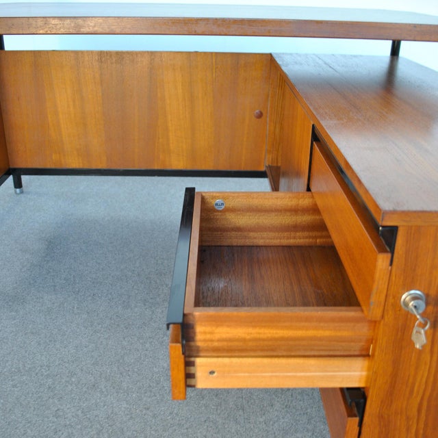 Vintage Desk by Ico Parisi for MIM, 1960s For Sale - Image 14 of 18
