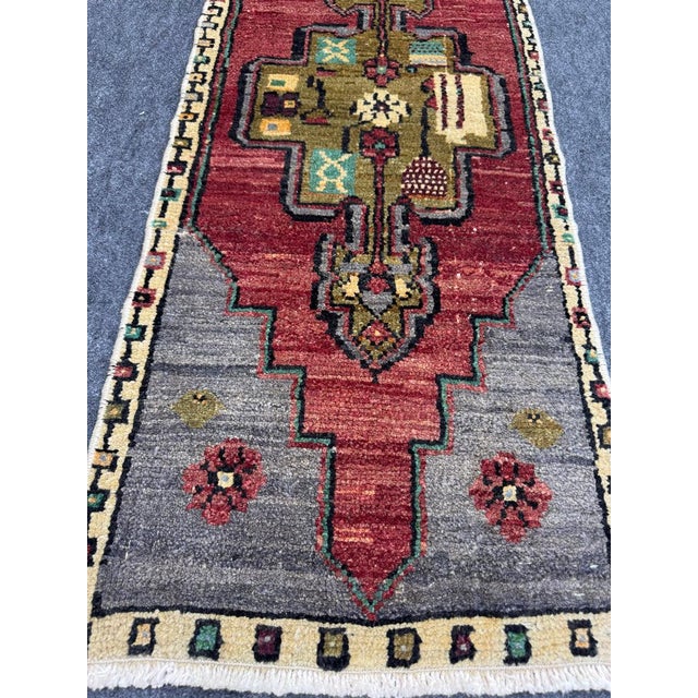Contemporary Turkish Yastik Rug 1'6" x 3'10" For Sale - Image 3 of 5