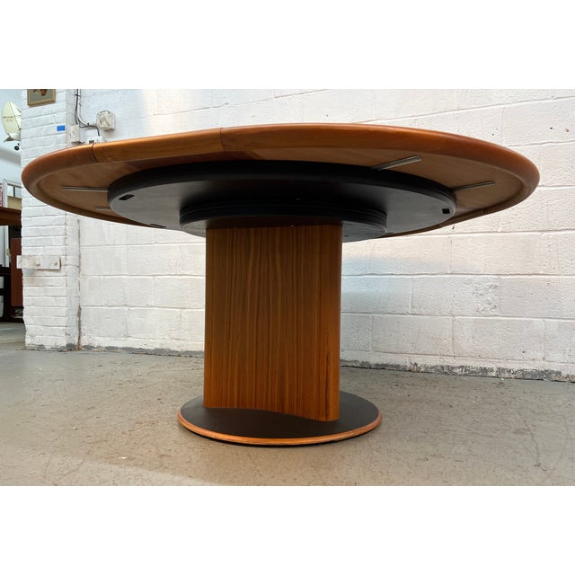 Late 20th Century Skovby Model Dc06 "Lotus" Expanding Circular Dining Table For Sale - Image 11 of 14