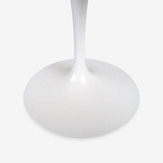 Mid-Century Modern White Dining Table by Eero Saarinen for Knoll International For Sale - Image 3 of 7