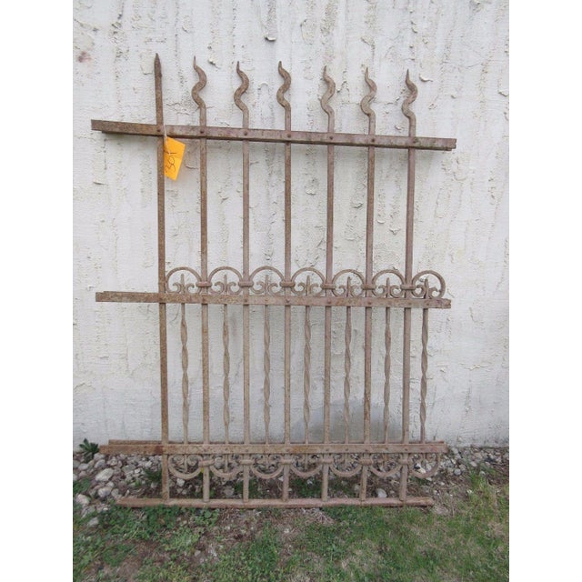 Antique Victorian Iron Gate # 301 For Sale In Philadelphia - Image 6 of 6