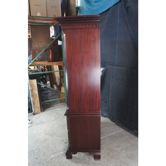 1990s Thomasville 18th Century Flame Mahogany Bow Front Clothing Armoire Linen Press For Sale - Image 12 of 16