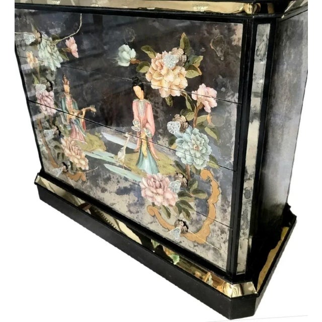 Chinoiserie Rare Vintage Oversized Chinoiserie Emperor Verre Eglomise Black Mirrored Brass Painted 4 Drawer Chests Commodes- A Pair For Sale - Image 3 of 18