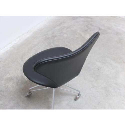 Vintage 3117 Swivel Desk Chair in Leather by Arne Jacobsen for Fritz Hansen, 1971 For Sale - Image 10 of 18