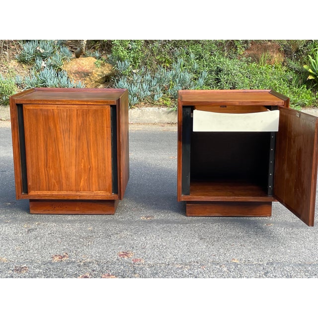 Brown 1960s Mid Century "Esprit" Nightstands by Merton Gershun for Dillingham, a Pair For Sale - Image 8 of 10