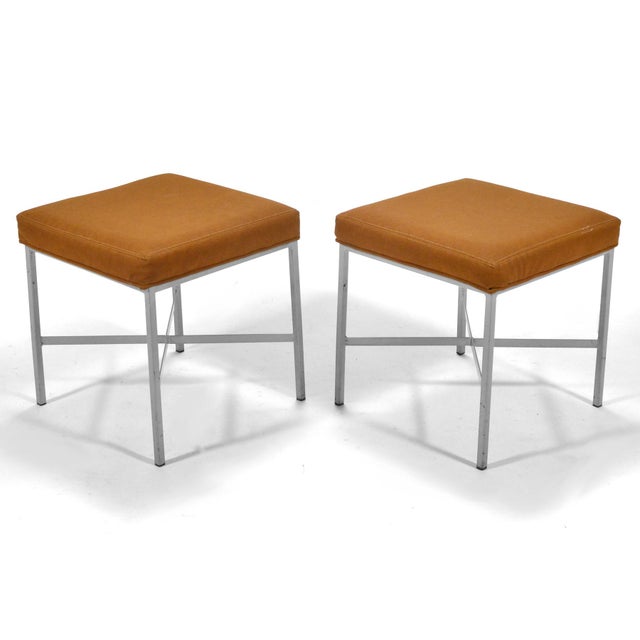 Mid-Century Modern Paul McCobb Style Ultrasuede Stools by Shelby Williams (Pair) For Sale - Image 3 of 7