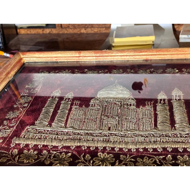 Indian Vintage Giltwood Framed Zardozi Velvet & Gold Thread Embroidery Art Piece Depicting the Taj Mahal. For Sale - Image 3 of 9