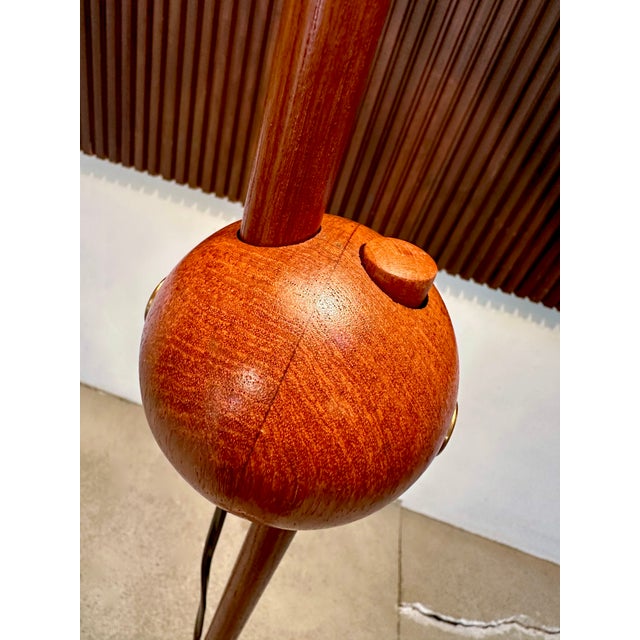 1960s Large Height-Adjustable Teak Floor Lamp with Brass Details and Wool Lampshade from Temde Leuchten, 1960s For Sale - Image 5 of 18