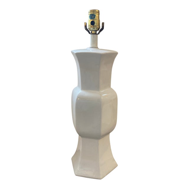 Mid 20th Century Ceramic Pagoda Lamp in White For Sale