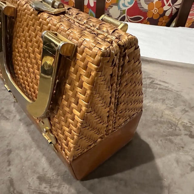 1960s Woven Wicker Leather and Brass Top Handle Bag by Rodo For Sale - Image 9 of 14