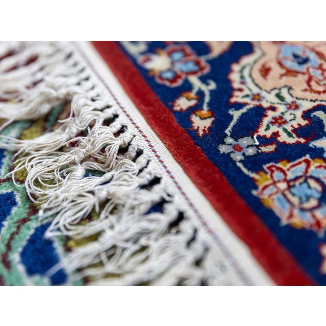 Hand-Knotted Isfahan Rug in Wool For Sale - Image 12 of 18