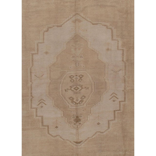 Turkish Vintage Circa 1940 Turkish Oushak Area Rug 7ft 3in X 10ft 9in For Sale - Image 3 of 8