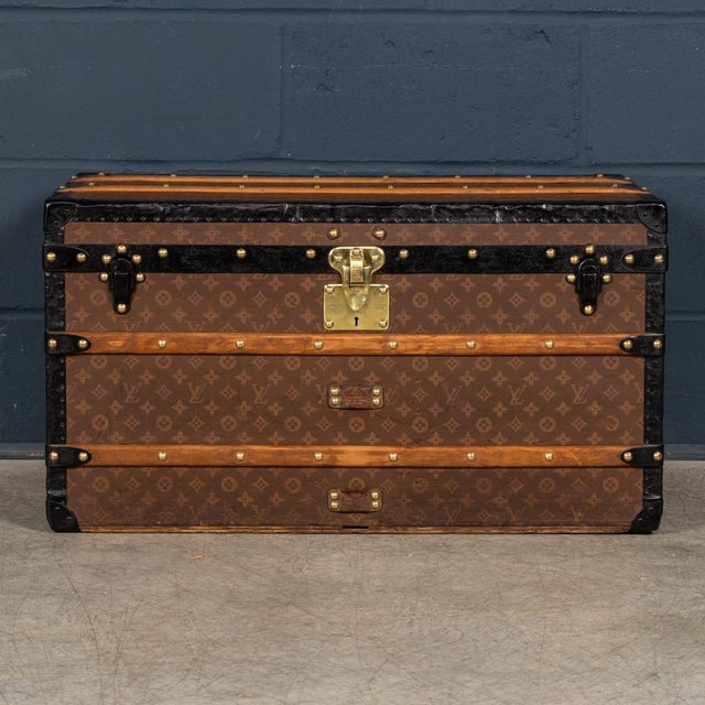 Louis Vuitton Antique Steamer Trunk in Monogram Canvas from Louis Vuitton, France, 1920s For Sale - Image 4 of 18