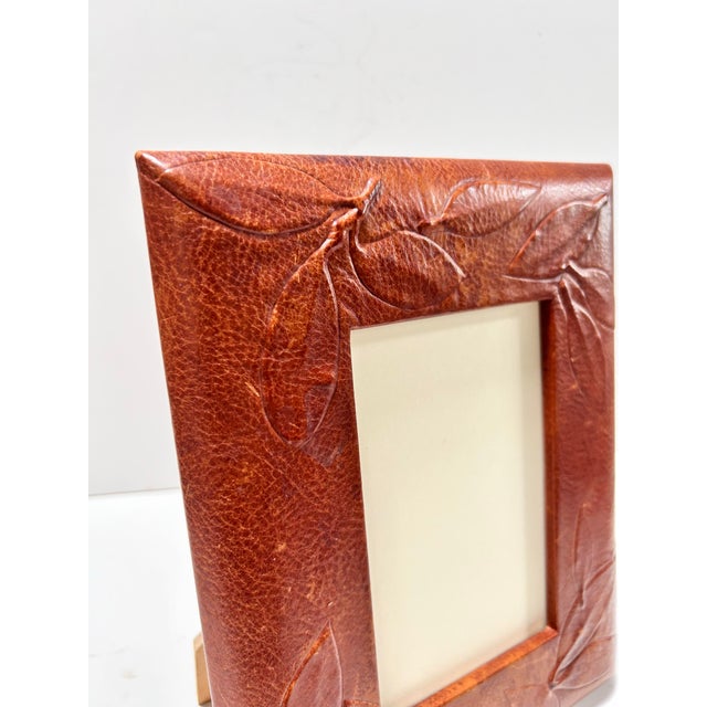 Brown Vintage Tooled Leather Picture Frame With Leaf Motif, Holds 4x6 Photo For Sale - Image 8 of 12