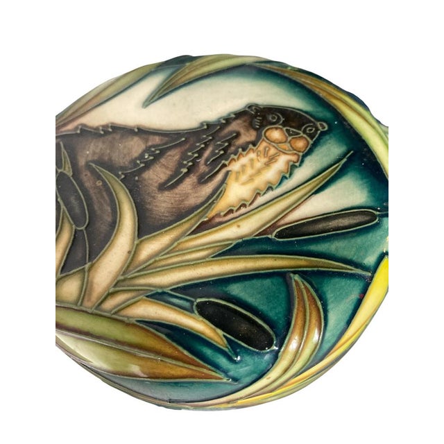 Otters Ginger Jar by Sian Leeper for Moorcroft Pottery, 2004 For Sale - Image 12 of 13