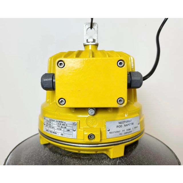 Industrial Industrial Yellow Explosion Proof Lamp with Grey Enameled Shade from Elektrosvit, 1990s For Sale - Image 3 of 16
