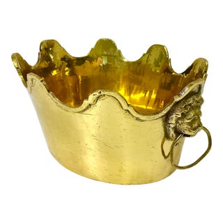 Vintage English Hollywood Regency Art Deco Brass Crown Oval Catchall After Mottahedeh, Lion Handles For Sale