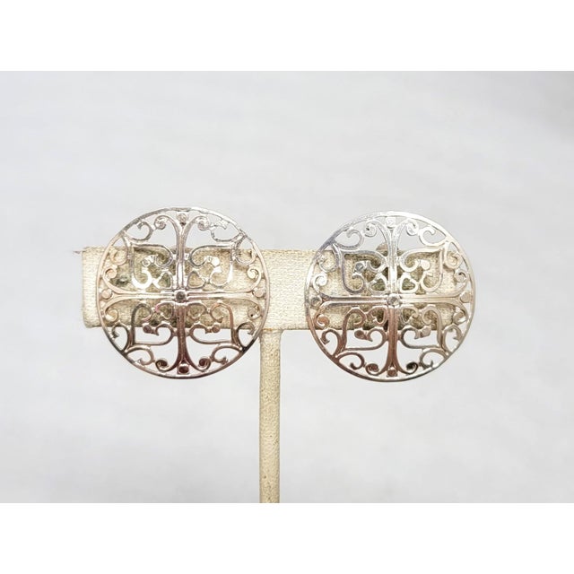 Napier Vintage 1970s Signed Napier Rhodium Plated Round Openwork Clip Earrings - 2 Pieces For Sale - Image 4 of 9